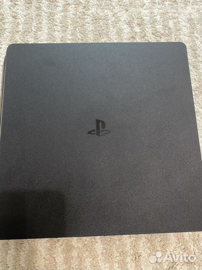 Sony PS4 1 tb + 2 джойса
