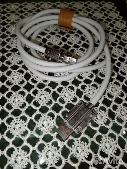 Кабель для зарядки