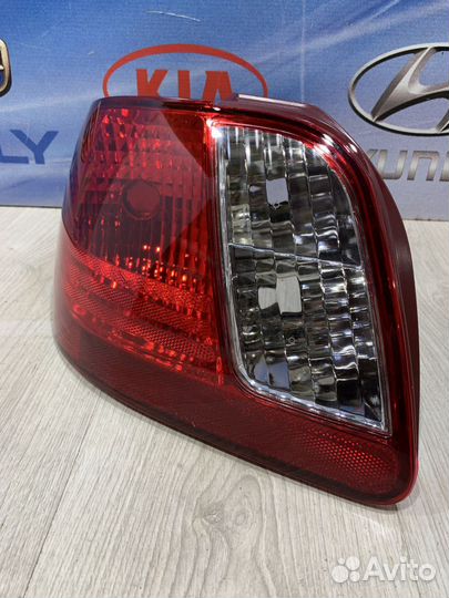 Фонарь задний Kia RIO 2 Лев