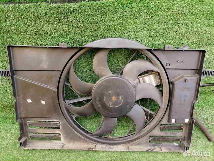 Диффузор радиатора Volvo V50 MW