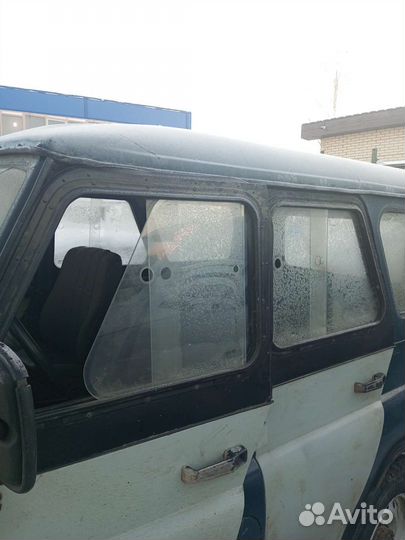 Форточка УАЗ Хантер (продаю комплект)