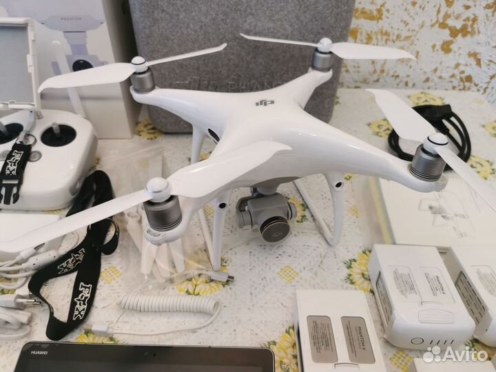 Квадрокоптер Dji phantom 4 pro