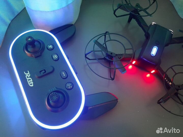 Квадрокоптер,2 камеры,V20,WiFi, Радиоуправляемый