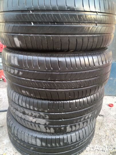 Michelin Energy Saver 215/60 R16 V