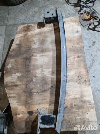 Усилитель бампера задний Ford Focus 3 1.6 2013