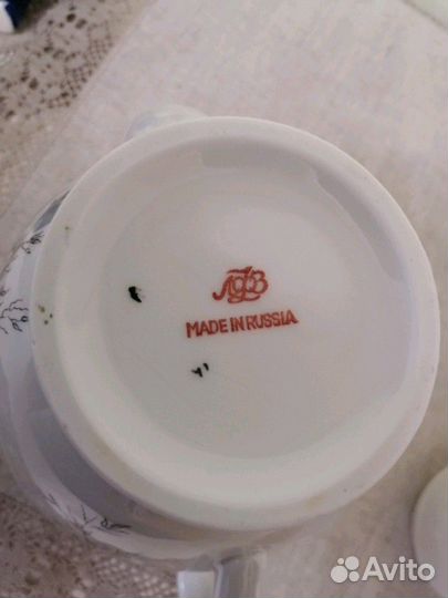 Чайник, молочники, сахарница, кувшин