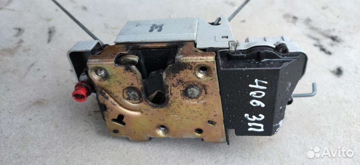 Замок двери Пежо 406