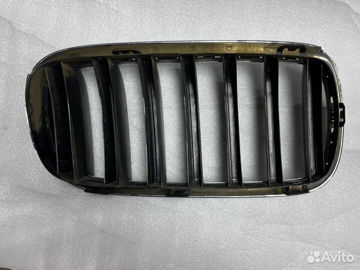 Декоративная решётка левая BMW F15