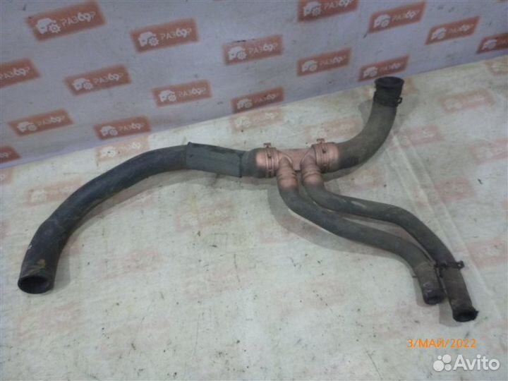 Патрубок системы охлаждения Land Rover Discovery