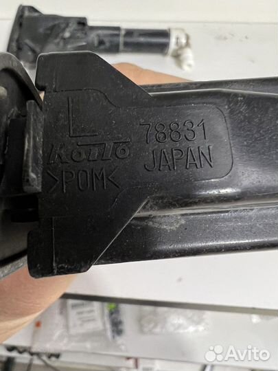 Форсунки фар Land Cruiser 200 08-2011