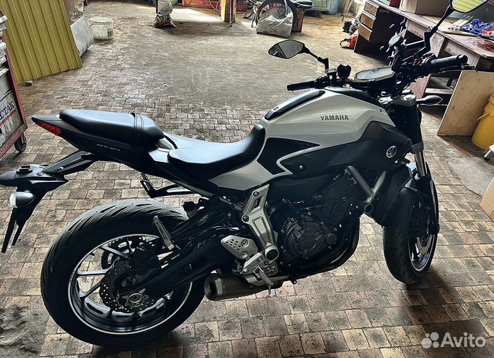 Yamaha MT-07 (Ямаха мт 07)