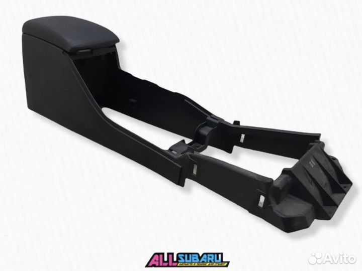 Центральная консоль, подлокотник, борода Subaru