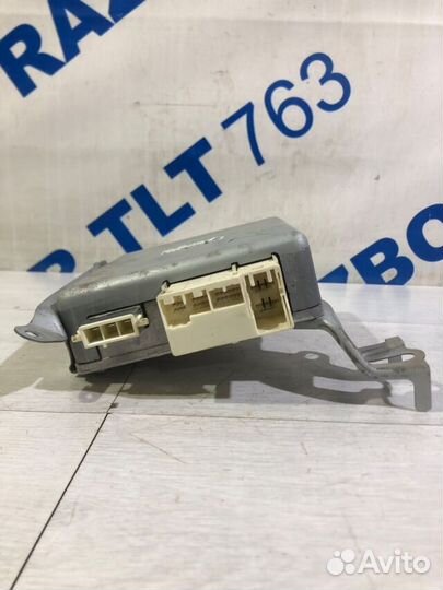 Toyota corolla E150 1.6 мт седан