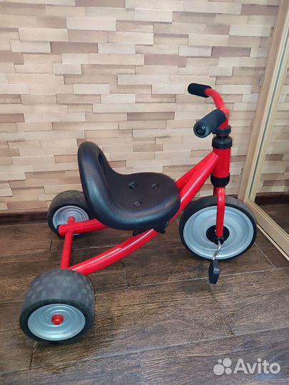 Трехколесный велосипед и самокат 2 в 1