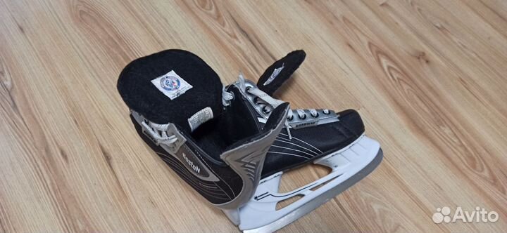 Коньки хоккейные Boston 35 р