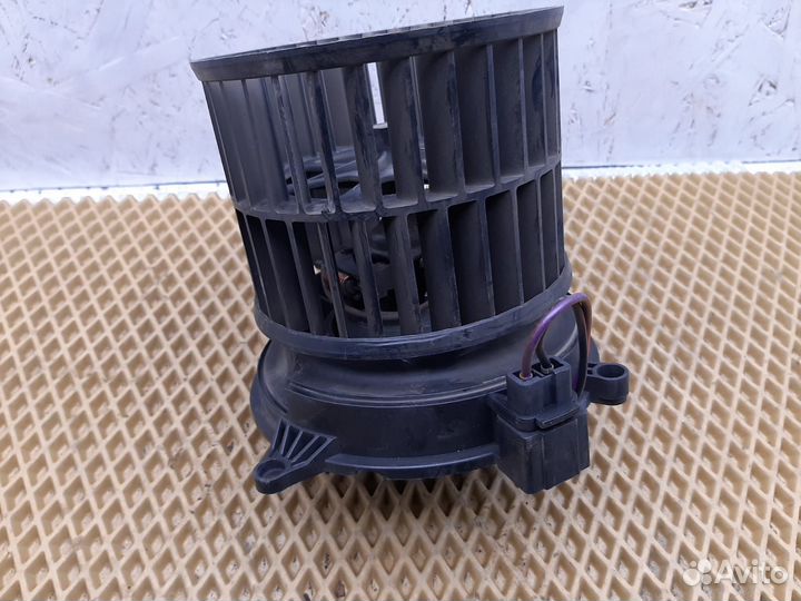 Мотор печки Ford Fusion