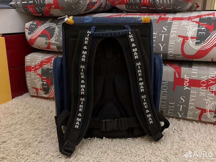 Школьный портфель