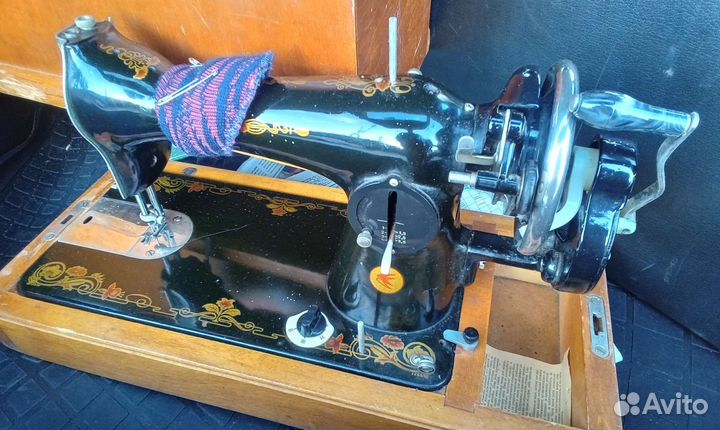 Швейная машинка ручная СССР