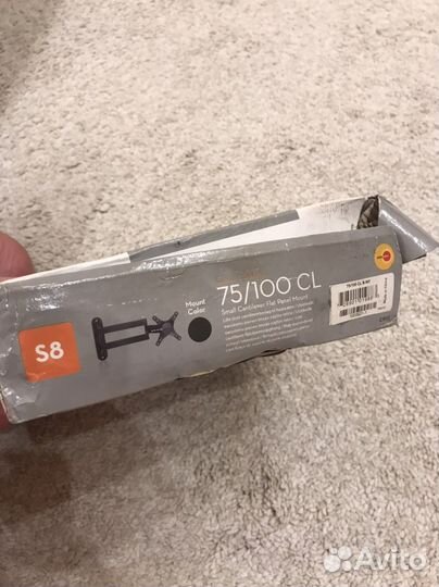 Настенный кронштейн для телевизора