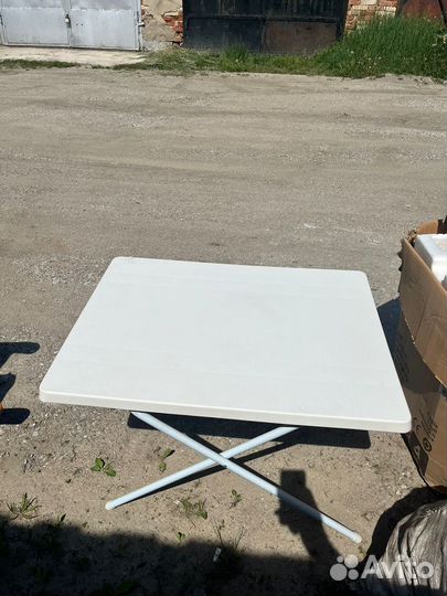 Столик дачный