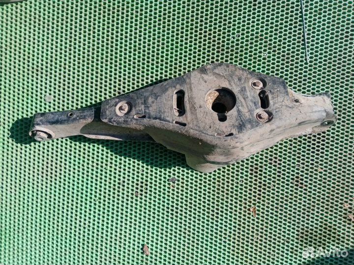 Рычаг поперечный задний Volkswagen Tiguan clja