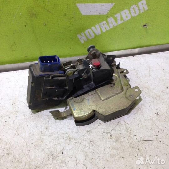 Замок двери задней правой бмв Е36