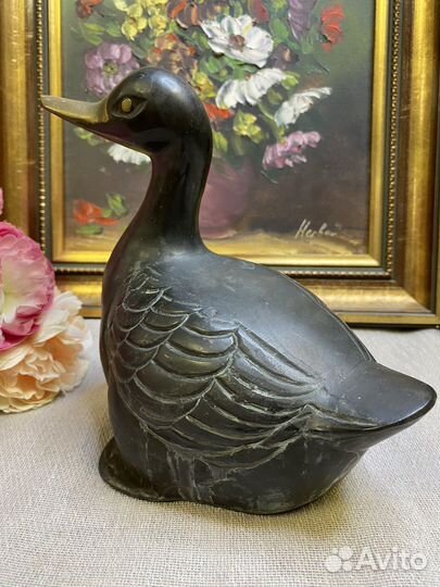 Старинная статуэтка утка бронза Европа Германия