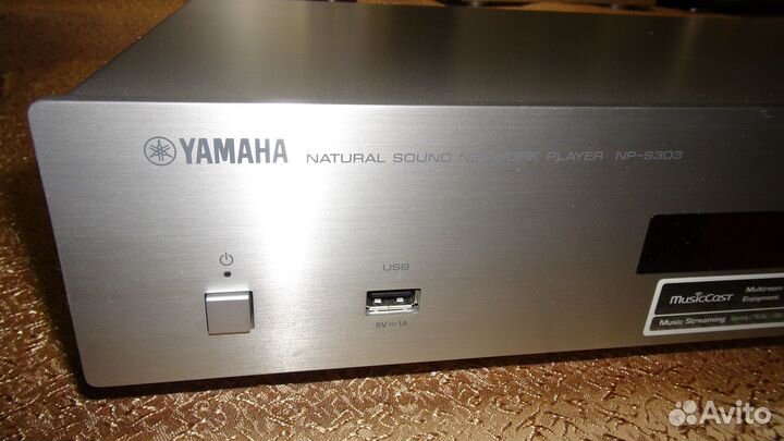 Yamaha NP-S303 Сетевой плеер
