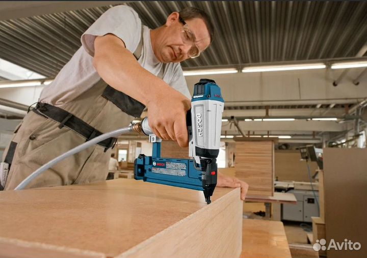 Сборщик мебели