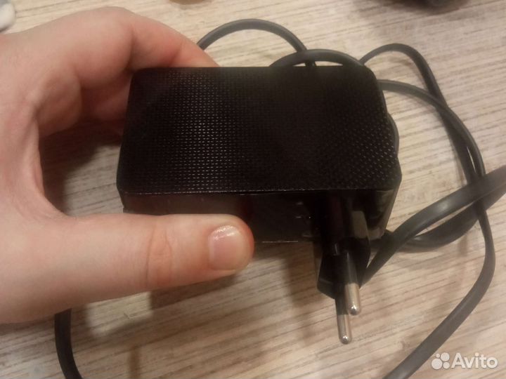 Блок питания для монитора или ноутбука