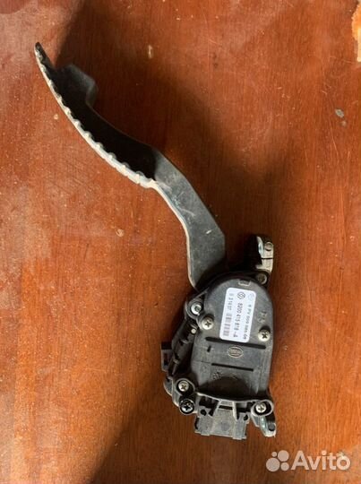 Педаль газа laguna 2