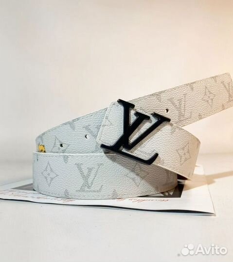 Ремень LV белый