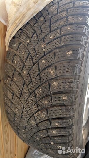 Комплект шипованных колес на Mitsubishi Pajero 4