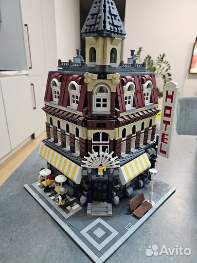 Lego 10182 кафе на углу