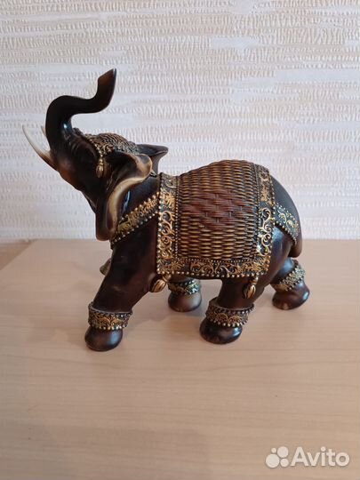 Статуэтка слона