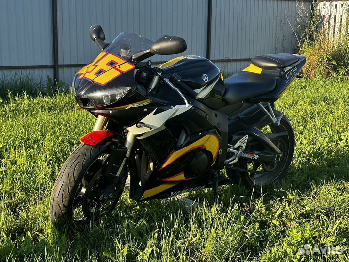 Yamaha r46