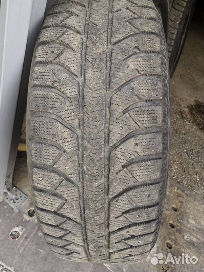 Bridgestone Ice Cruiser 7000 265/65 R17