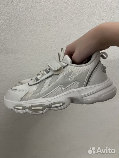 Кроссовки детские