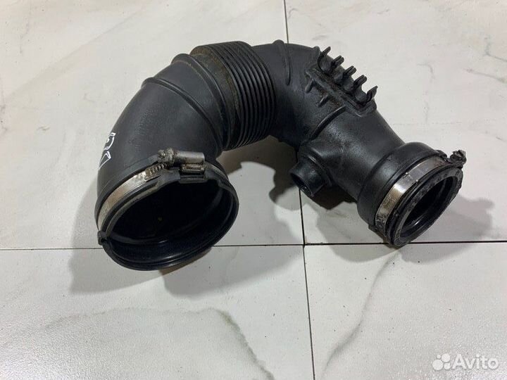 Патрубок воздушного фильтра Mercedes W212 OM651