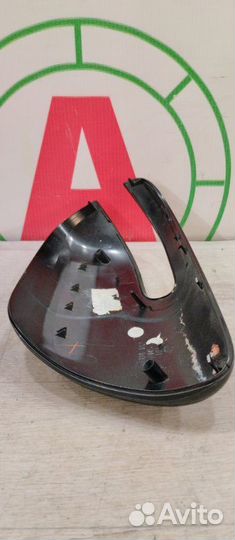 Накладка на зеркало передняя правая Toyota Avensis