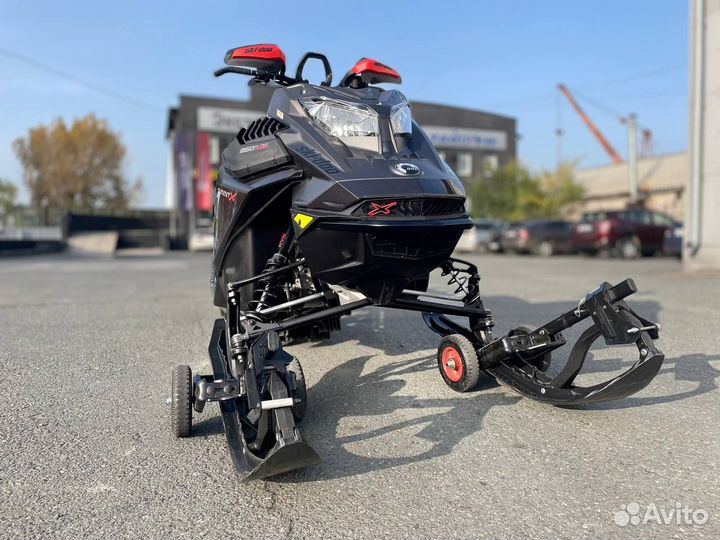 Снегоход Ski-Doo Summit Expert 165 850 E-TEC Turbo