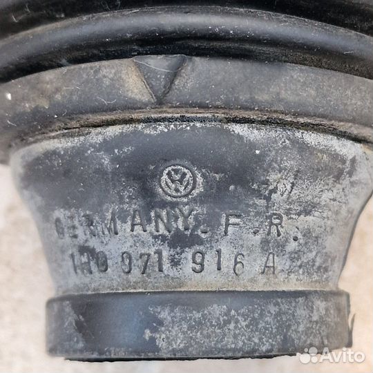 Гофрированный чехол (пыльник) Volkswagen Golf 3