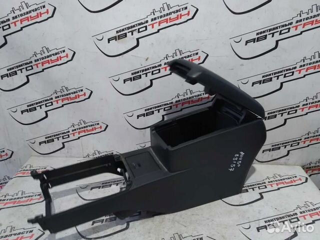 Подлокотник toyota daihatsu altis camry ACV51 ASV5