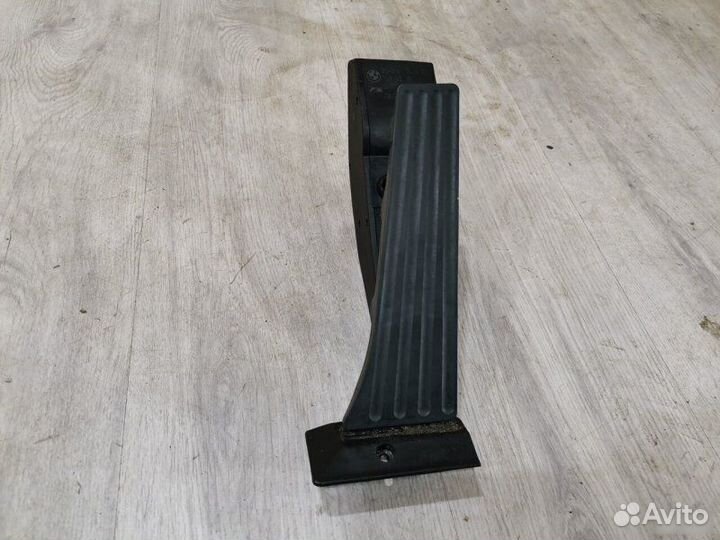 Педаль газа Bmw 3-Series E90