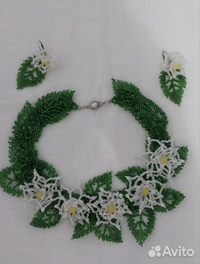 Колье и серьги из бисера