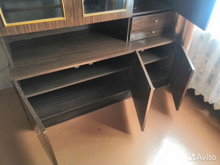 Сервант ретро