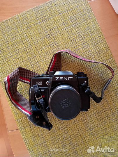 Пленочный фотоаппарат зенит