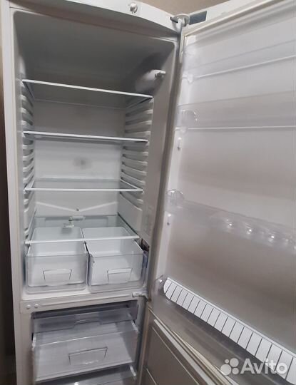 Холодильник Indesit Bia20