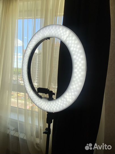 Кольцевая лампа со штативом бу