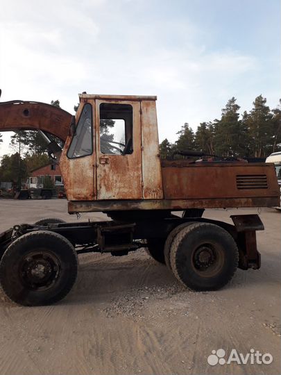 Колёсный экскаватор Калинец ЭО-3323, 1998